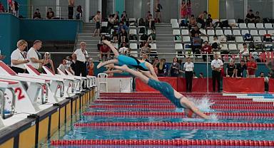 GENÇ KULAÇLAR YARIŞTI