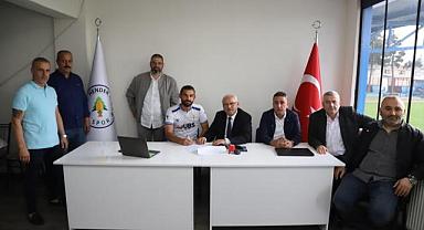 HENDEKSPOR'DA İMZA ŞOV!