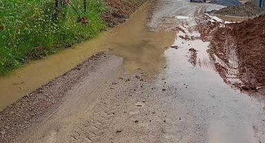 VİLLA YOLLARI ÇAMUR İÇİNDE....