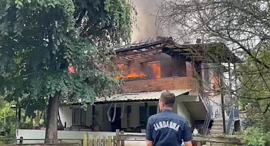 YEŞİLYURT BÖLGESİNDE YANGIN! MUHTAR BEKTAŞ TEPKİ GÖSTERDİ!