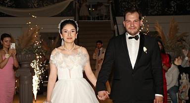 İş Ve Siyaset Dünyası Oğuz Ve Gülşah'ın Düğününde Buluştu