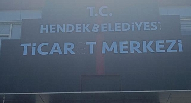 Ali İnci ve Dek Belediyesi Tabelası!