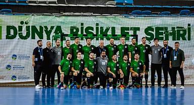 Büyükşehir Hentbol Takımı sezona galibiyetle başladı.