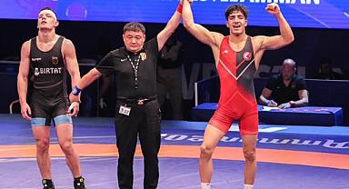 Büyükşehirli Muhammet Sakarya’nın adını tarihe yazdırdı