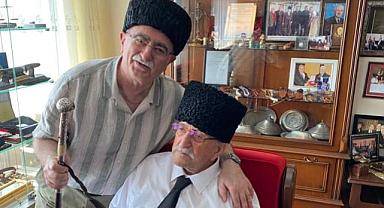 PROFESÖR BİRGÜN SÖNMEZ, RÜŞTÜ ÇÜRUKSULU'YU ZİYARET ETTİ!