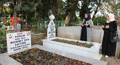 AK KADINLAR ARİFİYE'Yİ KARIŞ KARIŞ GEZDİ.