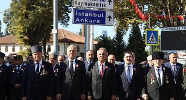 GAZİLER GÜNÜ HENDEK'TE TÖRENLE KUTLANDI