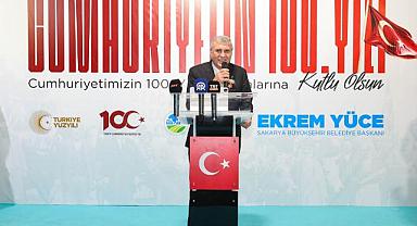 Başkan Yüce Meydanda Coşkulu Kalabalığa Seslendi