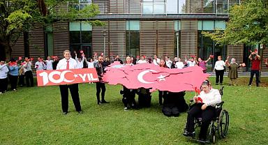 Büyükşehir SGM’den Harika Gösteri: “Cumhuriyet 100 yaşında!”