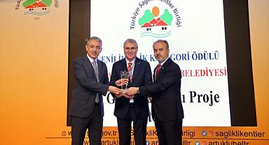 Ödül Avcısı Ekrem Yüce!