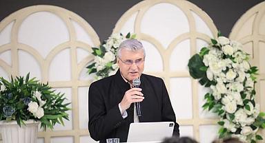 Başkan Yüce’den Öğretmenlere: “Siz bahçesinde gül yetiştirenlersiniz”