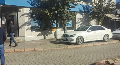 Görmemişin arabası olmuş...