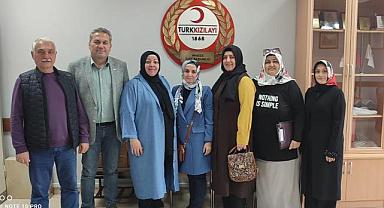 Yeniden Refah Kadın Kollarından Kızılay Ziyareti