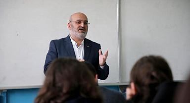 Bu Kitapla Şeker Mahallesi’ni Anlattı