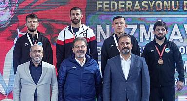 Büyükşehir Güreşçileri Türkiye Şampiyonası’nda Mindere Çıktı