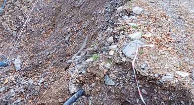 Güldibi mahallesine yol değil, muhtar lazım!