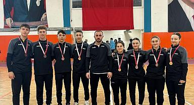 HENDEK BELEDİYESİ KARATE TAKIMI MADALYAYA DOYMUYOR