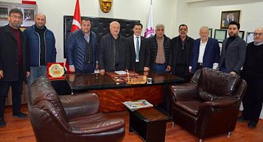 Hendek'te Ali Kemal Sofu rüzgarı sert esiyor!