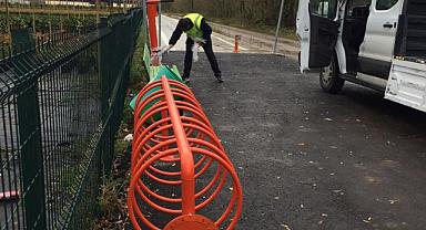 Sürüşlerde Rahatlık Sağlayacak Bisiklet İstasyonlarının Montajı Sürüyor