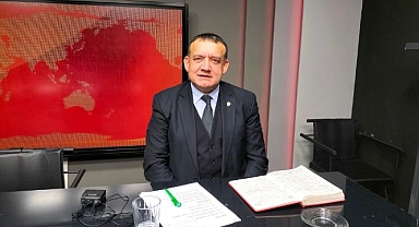 GAZETECİ YALNIZ İNSANDIR!