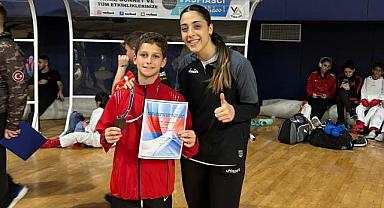 HENDEK BELEDİYESİ KARATE TAKIMINDAN 9 MADALYA