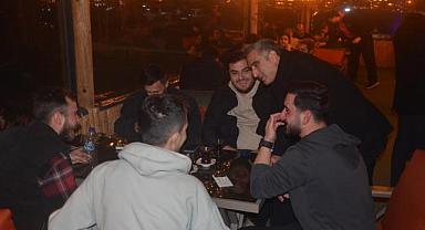 BAYRAKTAR'DAN GENÇLERE ZİYARET