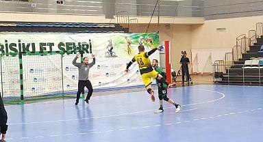 Büyükşehir Hentbol Evinde Kaybetti: 34-37