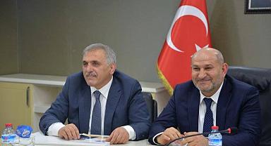 Hendek'te yeni başkan, Püsküllü oldu!