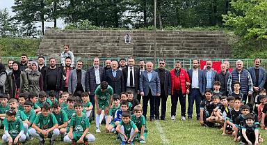 ÇAMLICA FUTBOL OKULU AÇILDI