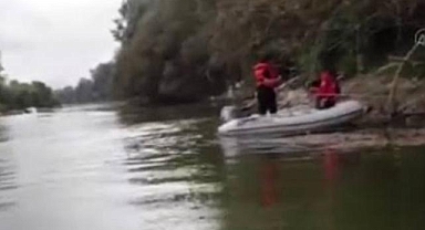 Genç kız Sakarya nehrine düşerek hayatını kaybetti!