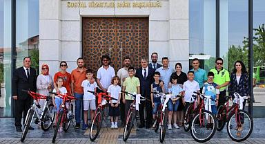 Alemdar SGM’de Öğrencilerin Mutluluğunu Paylaştı