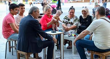 Başkan Alemdar, Her Gün Vatandaş Ve Esnaflarla Buluşuyor