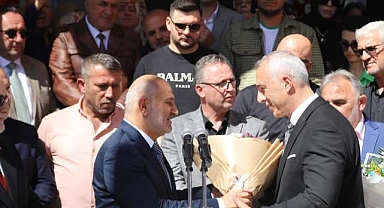 Yunus Tever, Ali İnci'ye plaket versin!