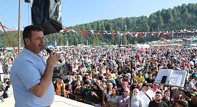 Binlerce Kişinin Katıldığı Akyazı Acelle Yaylası Şenlikleri’nde Büyük Coşku