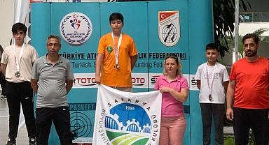 Büyükşehir sporcusundan birinciliği getiren atış!