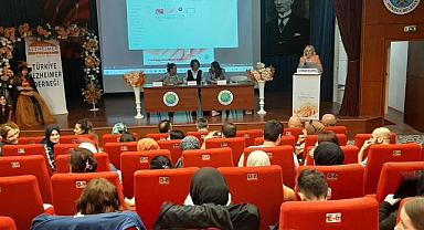 HENDEKTE “UNUTURSAM HATIRLAT” DÜNYA ALZHEİMER GÜNÜ SEMİNERİ YAPILDI