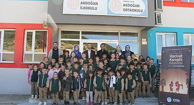 Büyükşehir şehrin her köşesinde çocuklara 'Bir Hikâye Bin Neşe' götürüyor