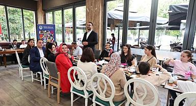 Gören güzel yüreklerle anlamlı buluşma
