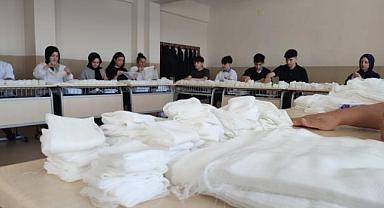 Hendek Akşemsettin MTAL Sağlık Bölümü Öğrencilerinden steril gaz bezi çalışması!