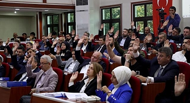 Sakarya'nın yeni yatırımlarına meclis onayı: Ulaşıma 5 yeni metrobüs geliyor