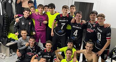 Yenimahallespor'un Gençleri, Yağcılar'a Gol Yağdırdı!