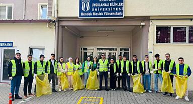ÇEVRE KİRLİLİĞİNE DİKKAT ÇEKTİLER!