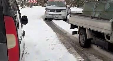 Karda mahsur kaldılar