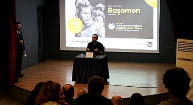Dünya sinemasının unutulmazı ‘Raşomon’ OSM’de beyaz perdeye yansıdı