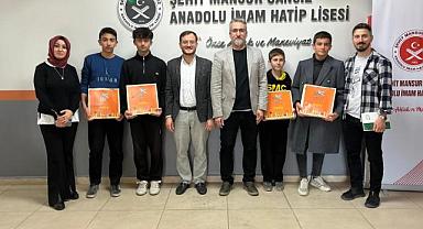 İslamın Genç Diplomatını Konuştular