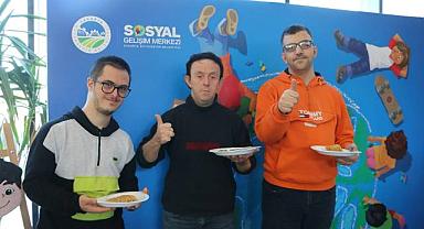 Regaip Kandili’nde kandil simidi ve helvalar engelsiz yüreklerden
