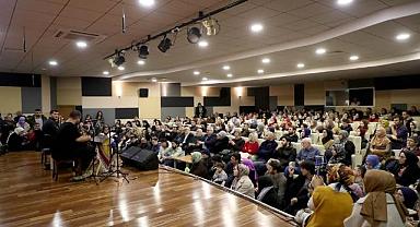 Santurun ustası Sedat Anar Sakarya’da müzikseverleri ‘Şeyh Galip’ tınılarıyla büyüledi