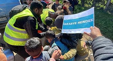 Hendek'ten yola çıkan yardımlar, Gazze yetimlerine ulaştı.