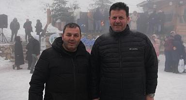 Karda eğlencenin merkezi Akyazı Aktepe oldu
