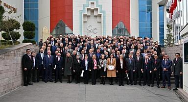 MHP’LİLER ANKARAYA EĞİTİME GİTTİ 